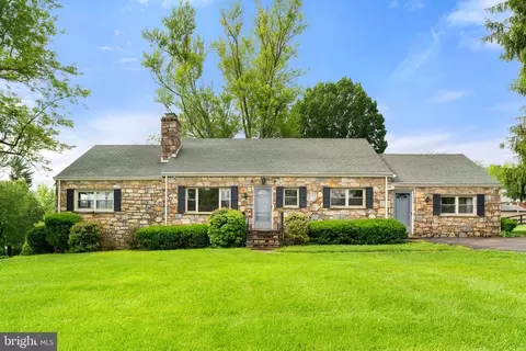 7219 Hunting Ln, Warrenton, VA 20186