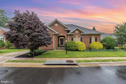 255 Carriage Chase Cir, Warrenton, VA 20186