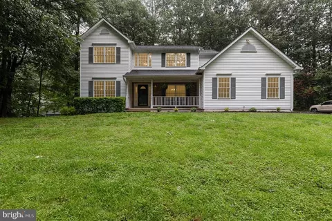 6051 Whippoorwill Dr, Warrenton, VA 20187