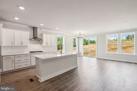 7838 Holston Ln, Broad Run, VA 20137 photo 3