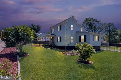63 Madison St, Warrenton, VA 20186