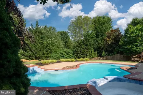 715 Constantine Ct, Warrenton, VA 20186 photo 4