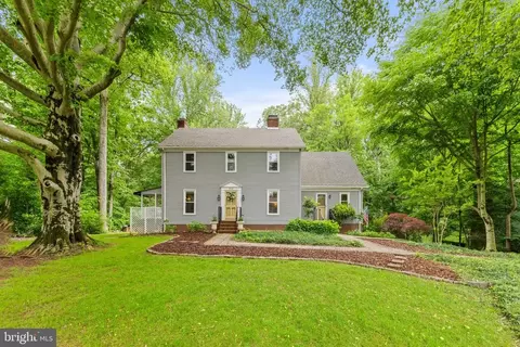 5747 Wilshire Dr, Warrenton, VA 20187