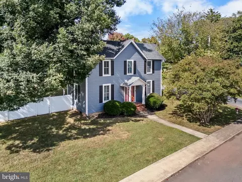 404 N Franklin St N, Remington, VA 22734