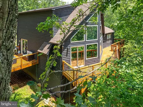 5171 Sandy Stone Ln, Broad Run, VA 20137 photo 3