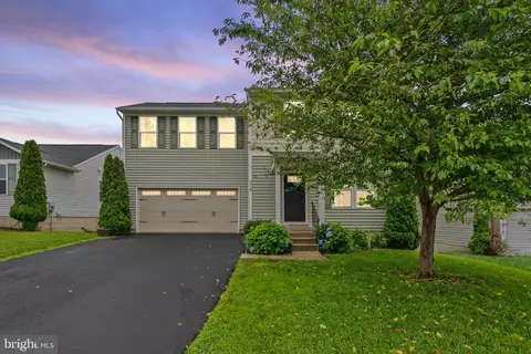 5014 Godwins Landing Dr, Remington, VA 22734