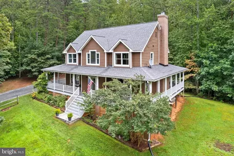 9525 Angelica Ln, Marshall, VA 20115