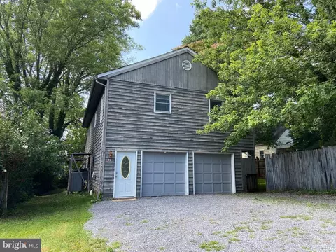 20 N Calhoun St N, Warrenton, VA 20186