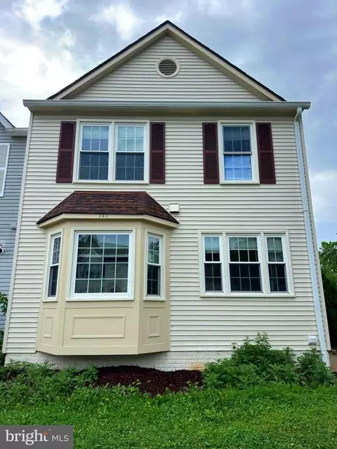 751 Cherry Tree Ln, Warrenton, VA 20186