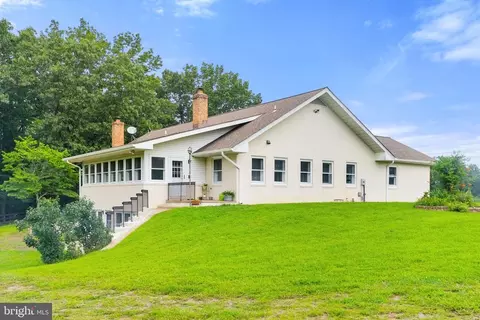 5628 Free State Rd, Marshall, VA 20115