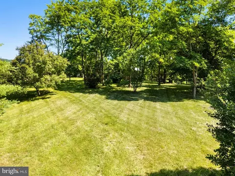 11404 Apple Manor Rd, Markham, VA 22643 photo 13