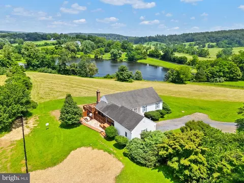 8268 Meadows Rd, Warrenton, VA 20186 photo 13