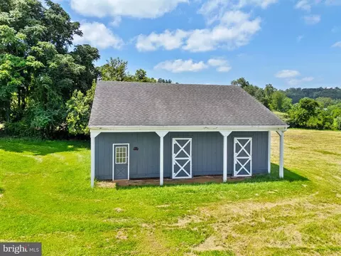 8268 Meadows Rd, Warrenton, VA 20186 photo 11