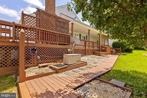 8268 Meadows Rd, Warrenton, VA 20186 photo 10