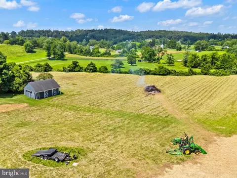 8268 Meadows Rd, Warrenton, VA 20186 photo 12