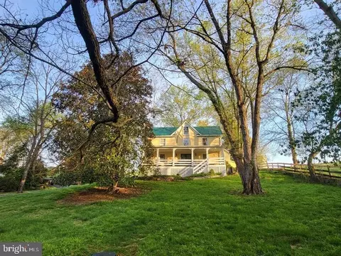 8520 Maidstone Rd, Delaplane, VA 20144