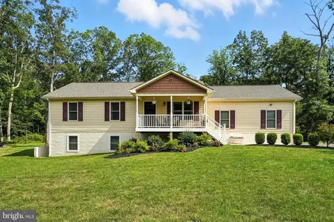 12253 Davis Rd, Remington, VA 22734
