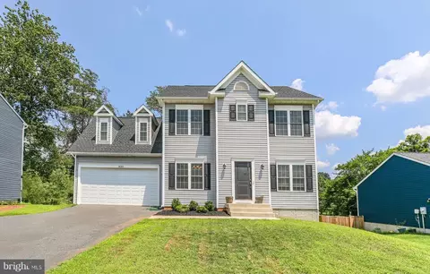 8183 Major Watters Ct, Warrenton, VA 20187