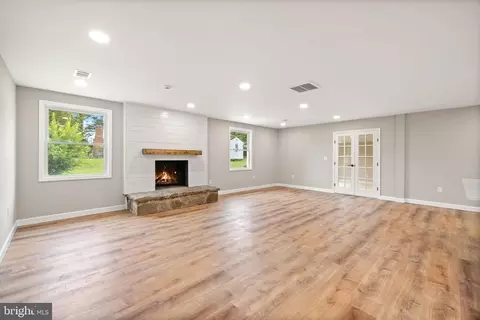655 Foxcroft Rd, Warrenton, VA 20186 photo 3