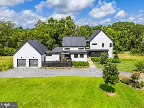 6440 John S Mosby Hwy, Middleburg, VA 20117