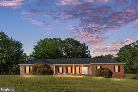 9124 Green Rd, Warrenton, VA 20187