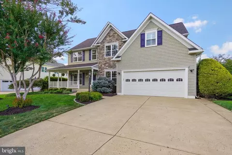 805 Rayquick Ct, Warrenton, VA 20186
