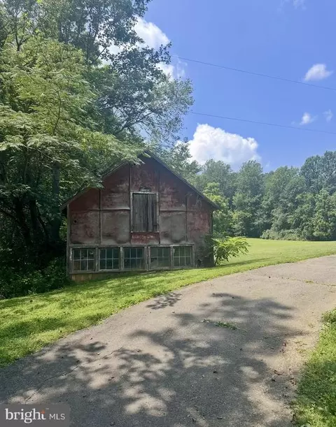 6214 Beverleys Mill Rd, Broad Run, VA 20137 photo 4