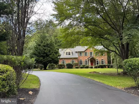 5437 Rosehaven Ct, Warrenton, VA 20187