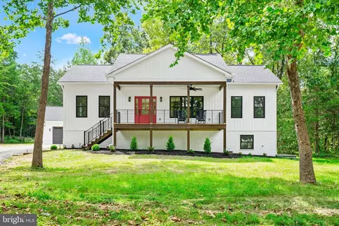 9653 Woodbrook Ln, Midland, VA 22728