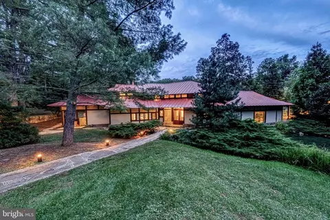 7263 Little River Ln, The Plains, VA 20198