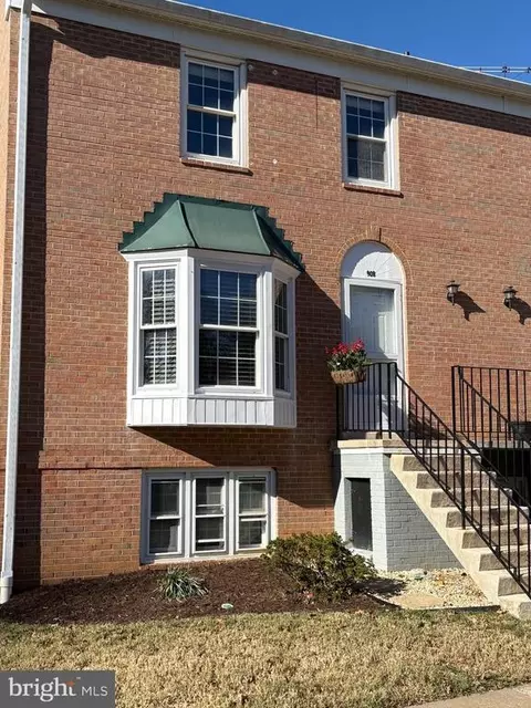 90 Leeds Ct E #90 B, Warrenton, VA 20186