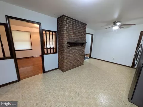 9511 Rogues Rd, Midland, VA 22728 photo 10
