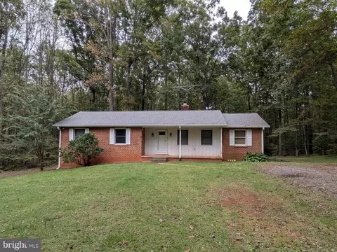 9511 Rogues Rd, Midland, VA 22728 photo 4