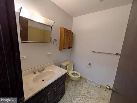 9511 Rogues Rd, Midland, VA 22728 photo 12
