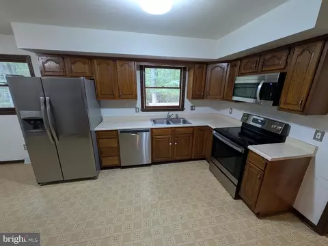 9511 Rogues Rd, Midland, VA 22728 photo 9