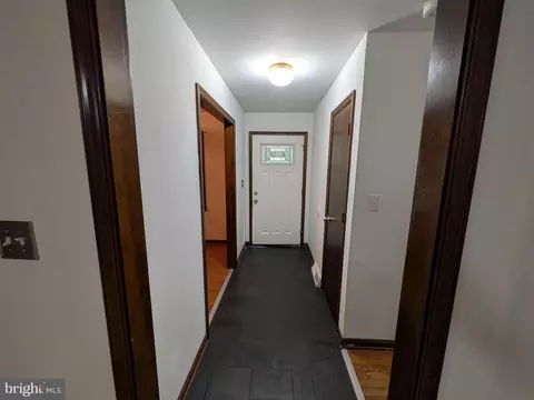9511 Rogues Rd, Midland, VA 22728 photo 11