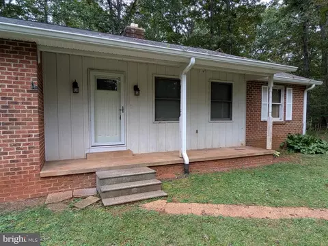 9511 Rogues Rd, Midland, VA 22728 photo 5