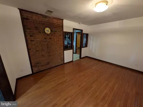 9511 Rogues Rd, Midland, VA 22728 photo 7