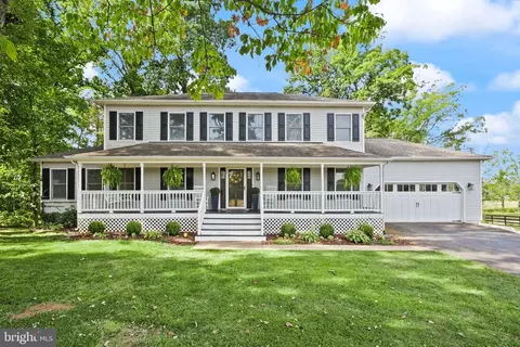 7729 Piccadilly Dr, Warrenton, VA 20186