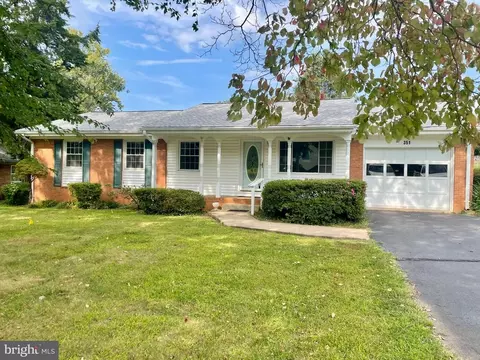 351 Chappell St, Warrenton, VA 20186