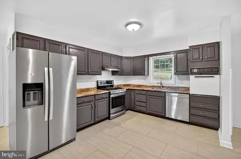 5084 Fairview Ln, Broad Run, VA 20137 photo 9