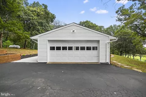 5084 Fairview Ln, Broad Run, VA 20137 photo 13