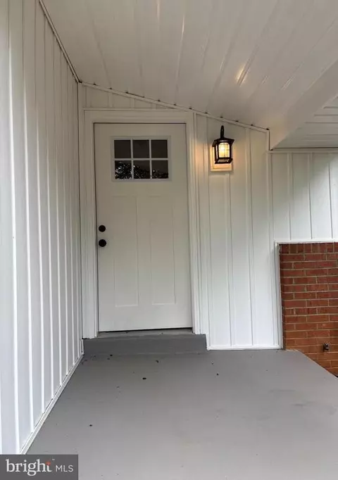 5084 Fairview Ln, Broad Run, VA 20137 photo 5