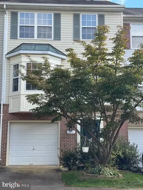 541 Highland Towne Ln, Warrenton, VA 20186