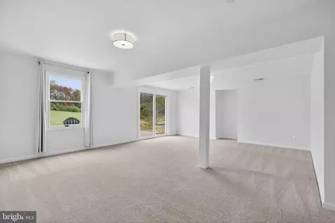 10637 Crest Hill Rd, Marshall, VA 20115 photo 35