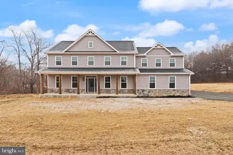 4823 Stonefield Ln, Warrenton, VA 20187