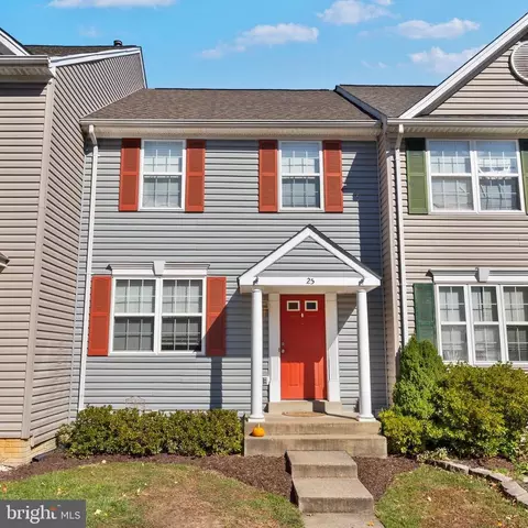 25 Quarterpole Ct, Warrenton, VA 20186