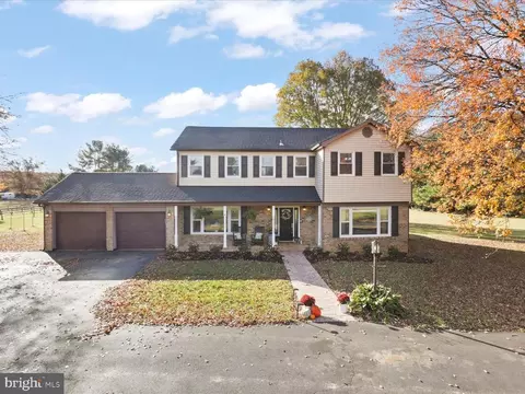 9419 Ramey Rd, Marshall, VA 20115
