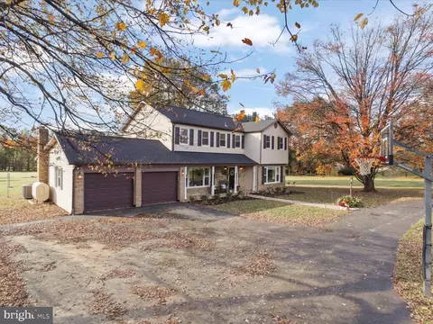 9419 Ramey Rd, Marshall, VA 20115 photo 2