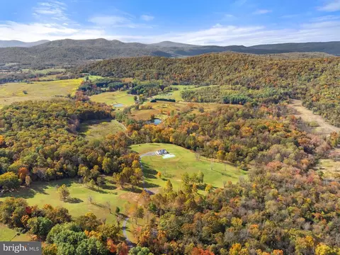 4050 Carrington, Delaplane, VA 20144